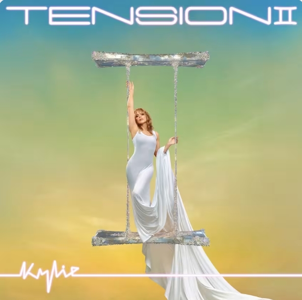 KYLIE MINOGUE SCORES 10TH UK NUMBER ONE ALBUM(图1)