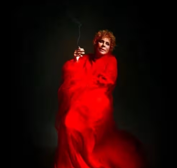 ORNELLA VANONI RELEASES NEW SINGLE ‘TI VOGLIO’ AHEAD OF HER 90TH BIRTHDAY(图1)