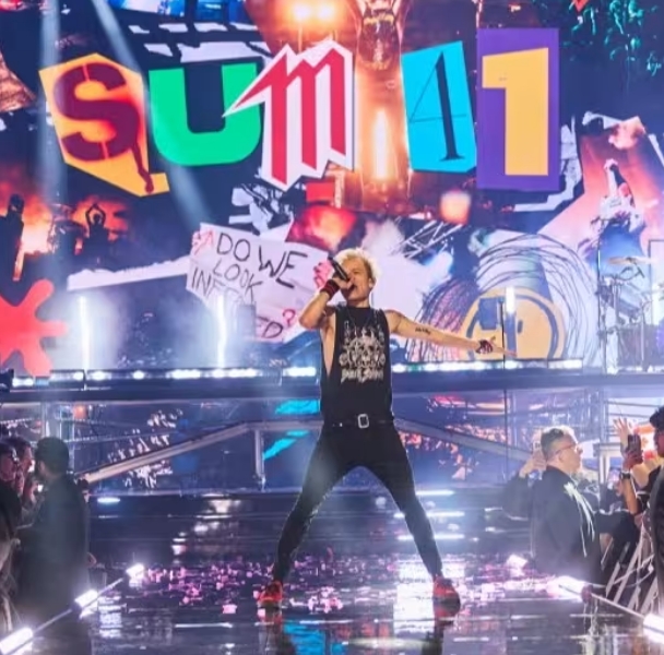 CA: SUM 41 DELIVER FINAL PERFORMANCE DURING CANADIAN JUNO AWARDS(图1)